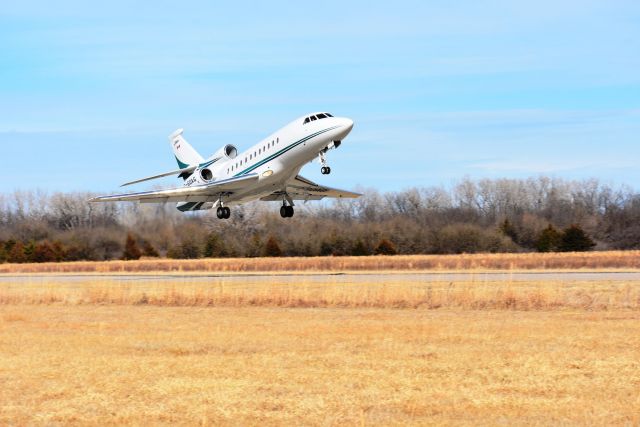 Dassault Falcon 900 (C-GOAG)