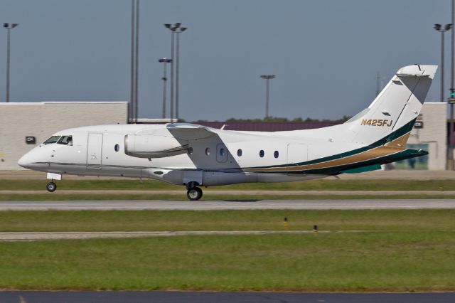 Fairchild Dornier 328 (N425FJ)