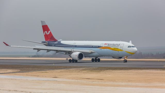 Airbus A330-300 (VP-BUH)