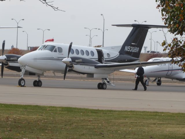 Beechcraft Super King Air 300 (N530BR)