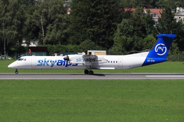 de Havilland Dash 8-400 (9H-EVA)