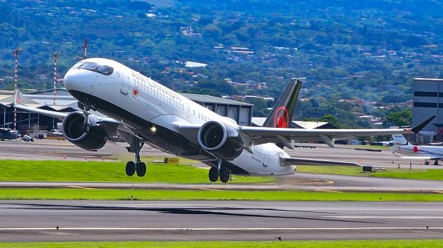C-GVDQ — - Foto Airbus 220-300 AirCanada 