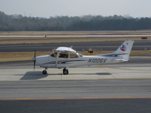 Cessna Skyhawk (N1006V)