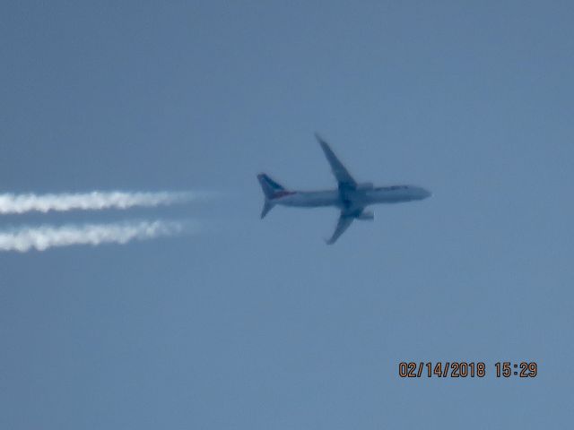 Boeing 737-800 (N885NN)