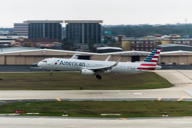 Airbus A321 (N930AU) - Landing runway 4