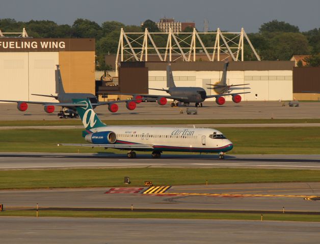 Boeing 717-200 (N970AT)