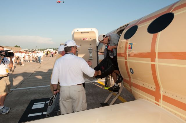 CSOA — - Cessna Special Olympics Airlift 2010 - http://flightaware.com/airlift/ - Airlift and Athletes arriving in Lincoln, Nebrasks on July 17, 2010.  Photos Courtesy Cessna Aircraft Company