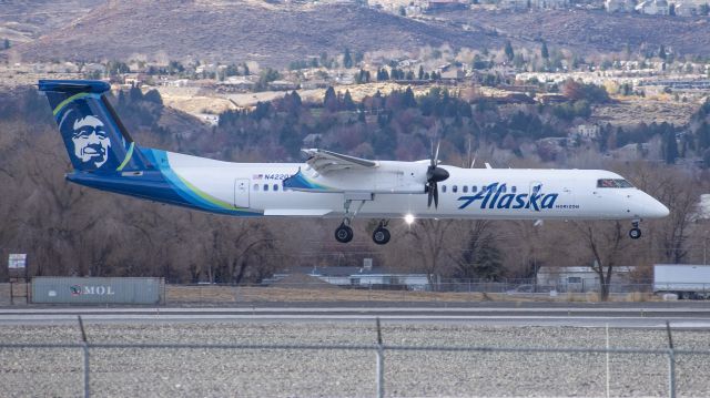 de Havilland Dash 8-400 (N422QX) - QXE2448 - SEA to RNO - 25 Nov, 2020