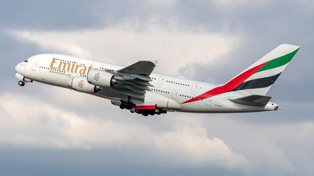 Airbus A380-800 (A6-EOB)