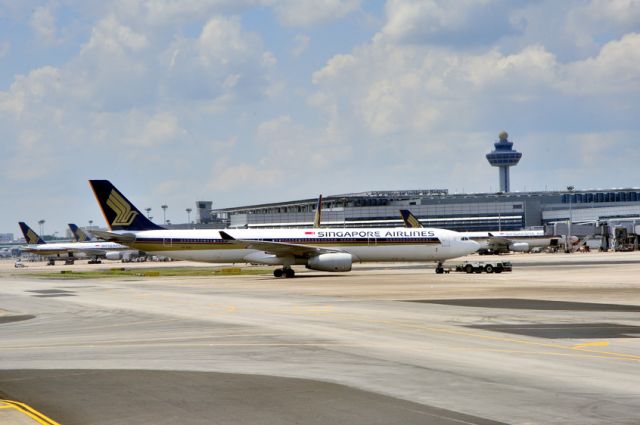 Airbus A330-300 (9V-SSB) - Pushback