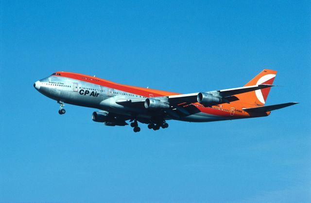 Boeing 747-200 (C-FCRA) - Final Approch to Narita Intl Airport Rwy 34 on 1986/04/29 "Enpress of Italy "