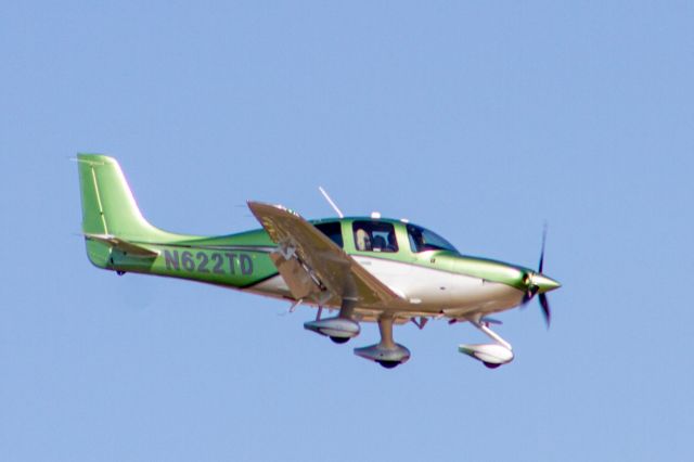 Cirrus SR-22 (N622TD)