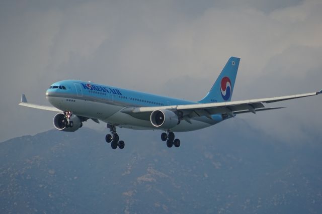 Airbus A330-200 (HL8276)