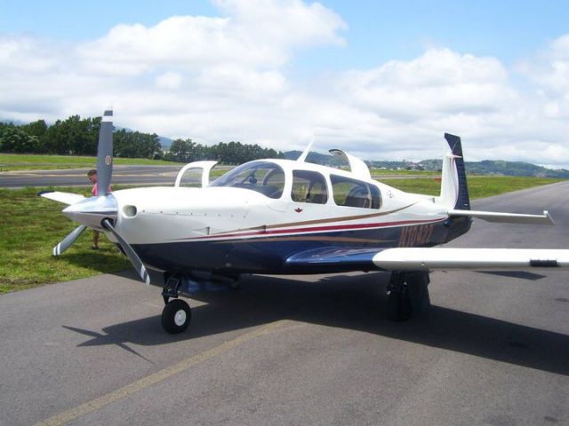 Mooney M-20 (N10422)