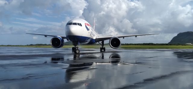 Boeing 777-200 (G-VIIP)