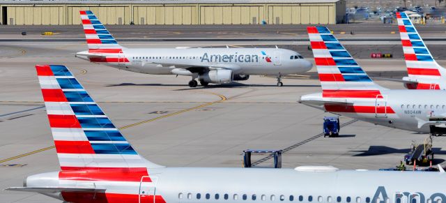 Airbus A320 (N659AW) - phoenix sky harbor international airport 18MAR22