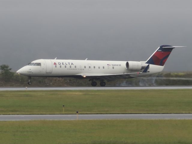 Canadair Regional Jet CRJ-200 (N8883E) - 28 SEP 2015