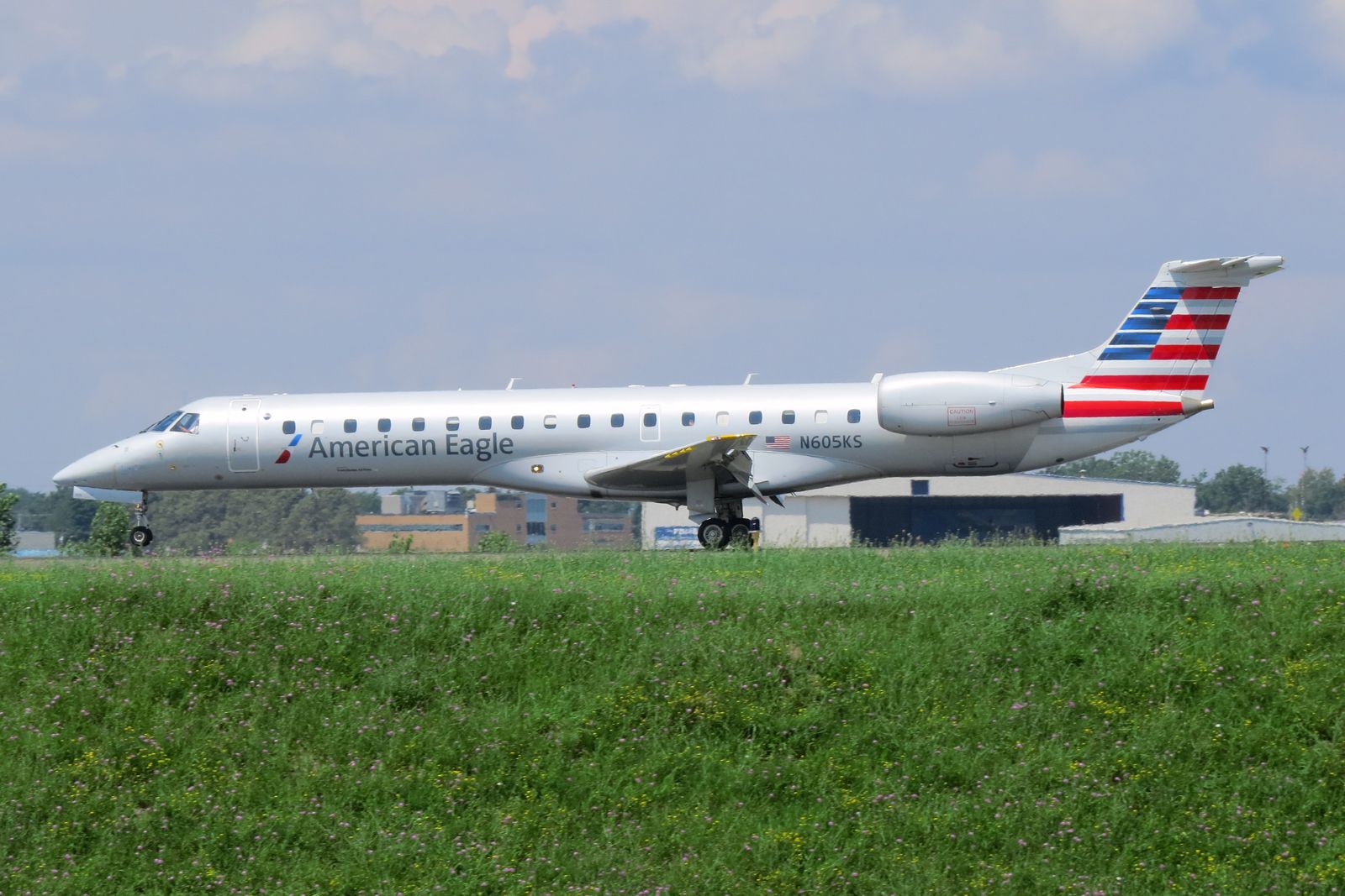 Embraer ERJ-145 (N605KS)