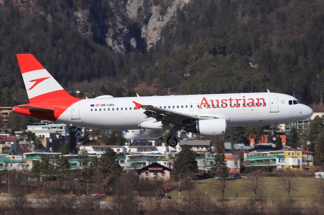 Airbus A320 (OE-LBU)