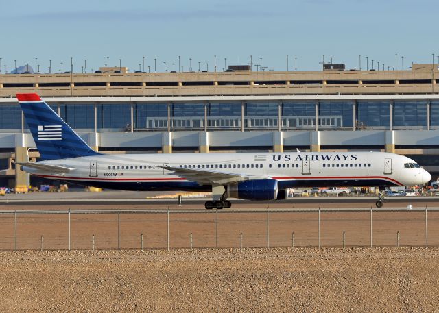 Boeing 757-200 (N906AW)