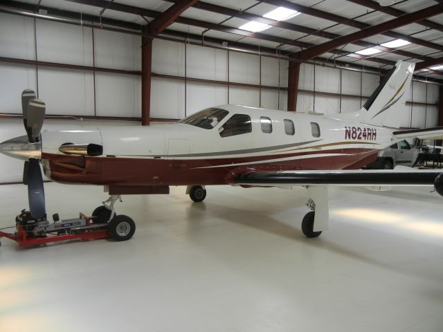 Socata TBM-700 (N824RH)