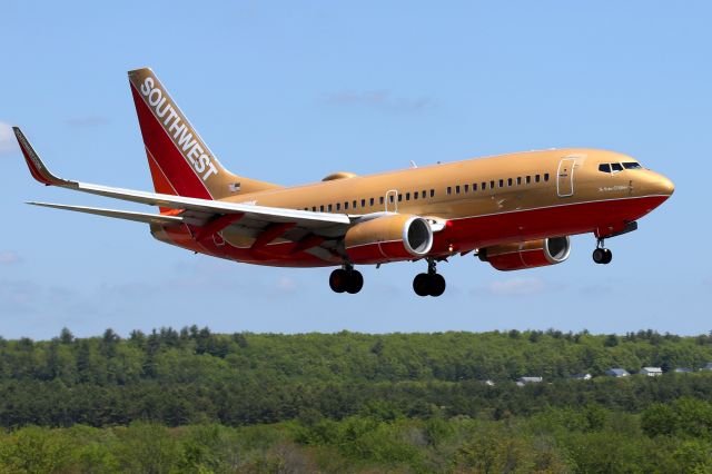 Boeing 737-700 (N711HK) - 'Southwest 254',  in the Herbert D. Kelleher classic retro livery, arriving from Tampa