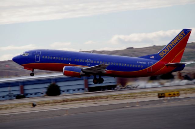 BOEING 737-300 (N349SW)