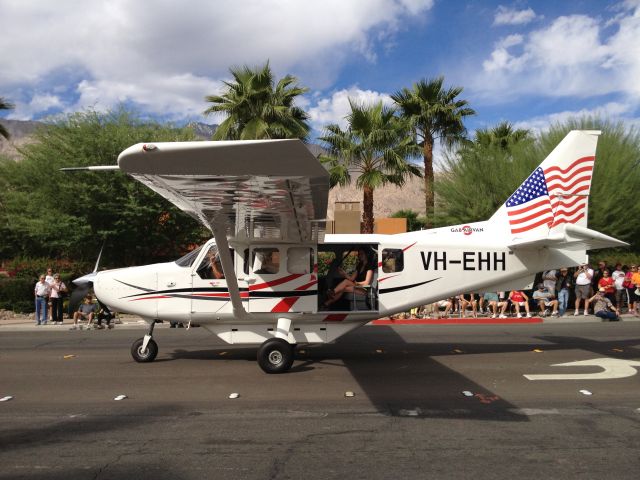 VH-EHH — - AOPA Parade of Planes - Palm Springs