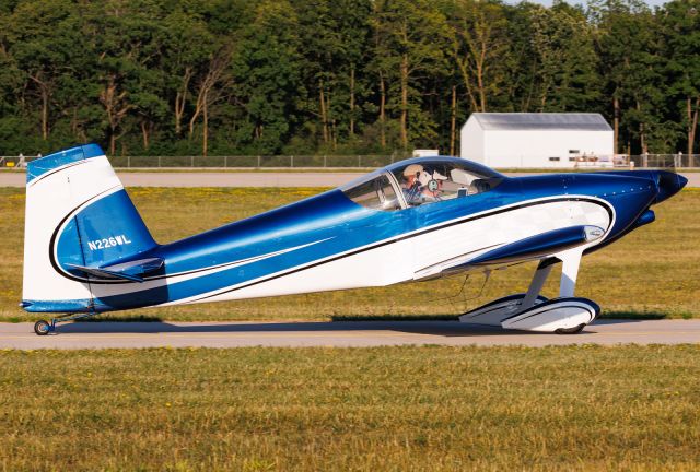 Vans RV-7 (N226WL)