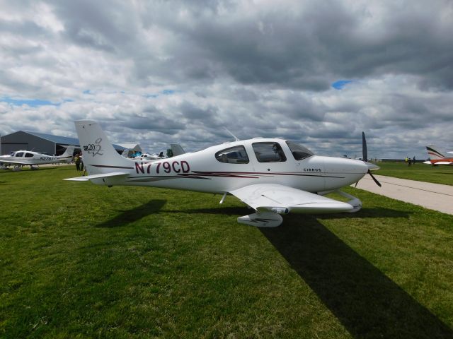 Cirrus SR-20 (N779CD)