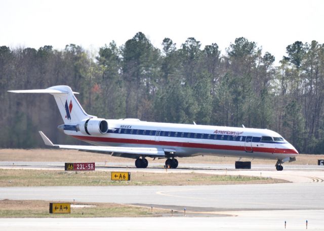 Canadair Regional Jet CRJ-700 (N541EA)