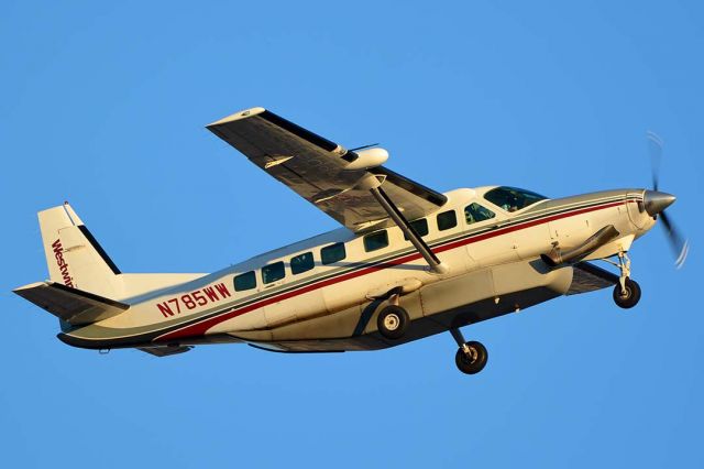 Cessna Caravan (N785WW) - Westwind Cessna 208B N785WW at Phoenix Sky Harbor on December 15, 2017. 