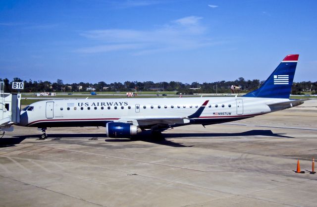 Embraer ERJ-190 (N957UW) - N957UW US Airways Embraer ERJ-190-100IGW 190AR / 957 (cn 19000161)  Louis Armstrong New Orleans International Airport (IATA: MSY, ICAO: KMSY, FAA LID: MSY) TDelCoro September 10, 2012