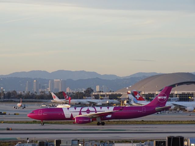 Airbus A330-300 (TF-LUV)