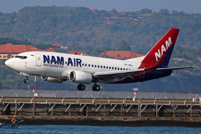 Boeing 737-500 (PK-NAL)