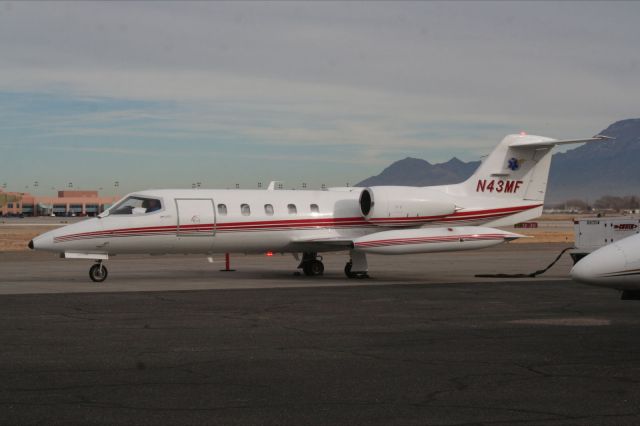 Learjet 35 (N43MF)