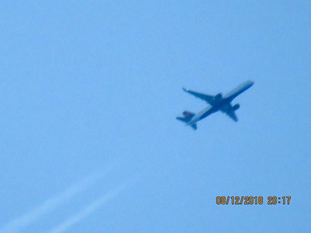 Boeing 757-200 (N6705Y)