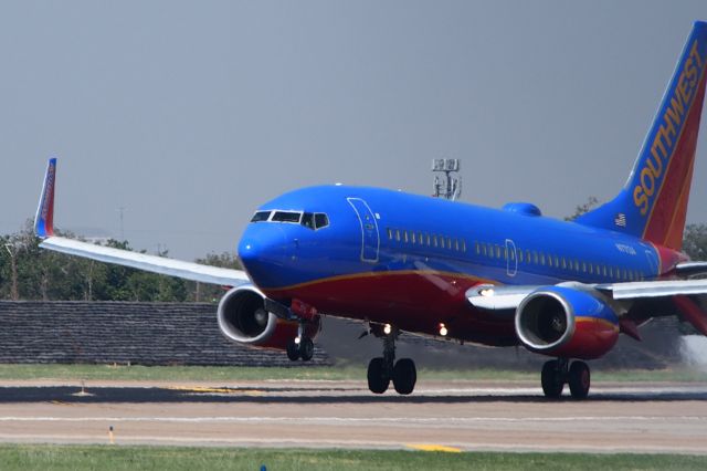 Boeing 737-700 (N7713A)