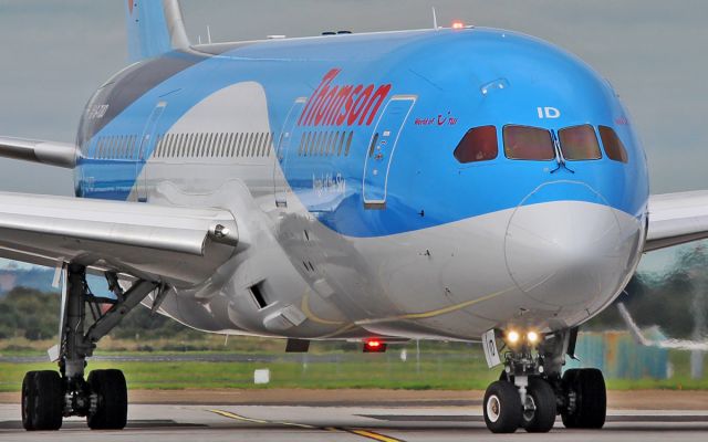 Boeing 787-8 (G-TUID) - thomson b787-8 g-tuid dep shannon for birmingham after diverting in earlier from montego bay 19/9/15.