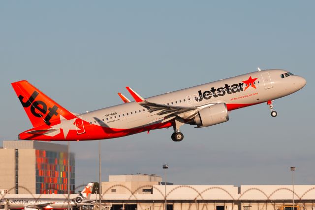 Airbus A320neo (VH-A5B) - Jetstar's brand new Airbus A320neo! Second in the fleet- she arrived only last week :)