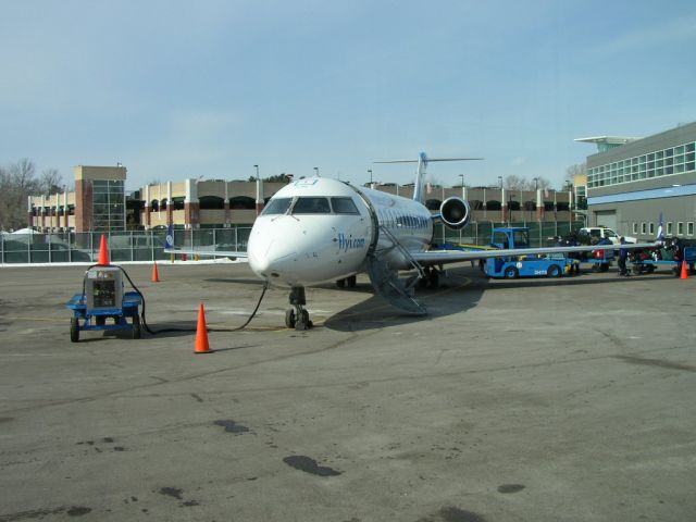 Canadair Regional Jet CRJ-200 (N636BR) - Bound for Washington, taken at Burlington on February 26 2008.