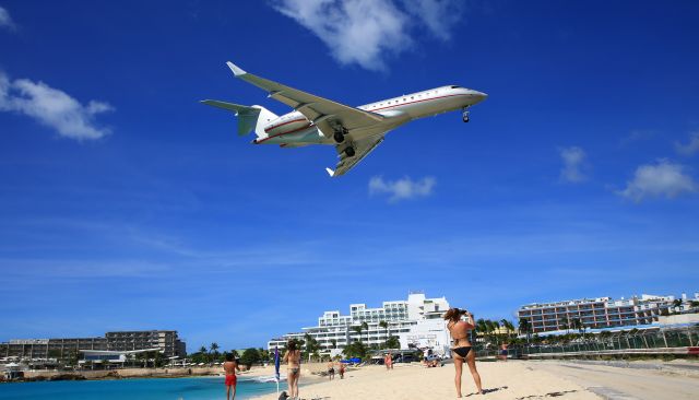 Bombardier Global Express (9H-VJJ)