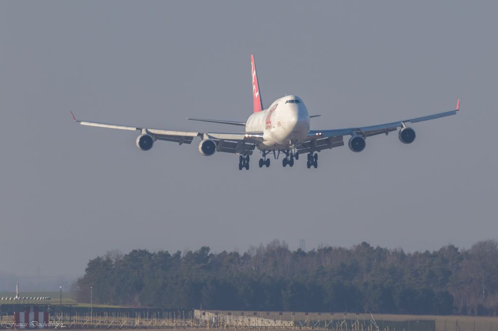 Boeing 747-200 (ER-BAM)
