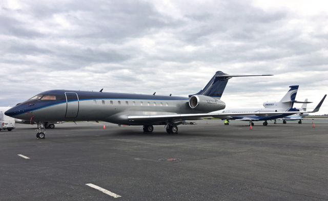 Bombardier Global 5000 (N636JS)