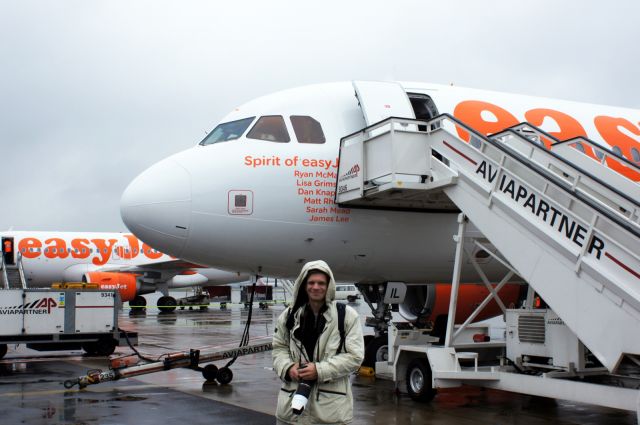 Airbus A319 (G-EZIL) - its me in front of the Spirit of easyJet