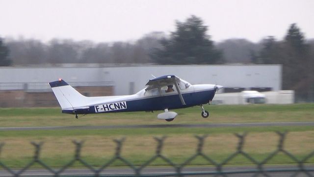 Cessna Skyhawk (F-HCNN)