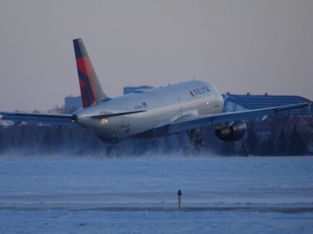 Airbus A319 (N370NB) - December Dusk