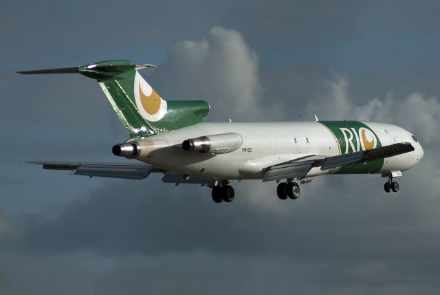 Boeing 727-100 (PR-IOC)