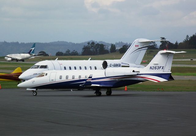 Learjet 60 (N263FX)