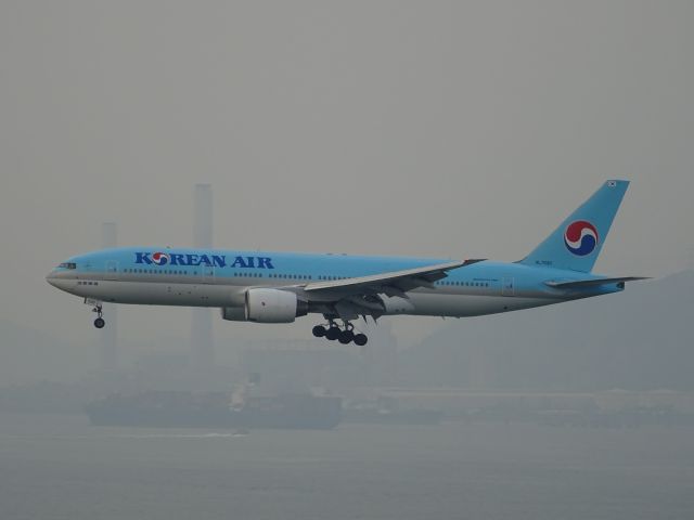 Boeing 777-200 (HL7530)